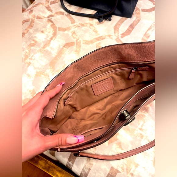 Pink coach bag - Picture 2 of 2